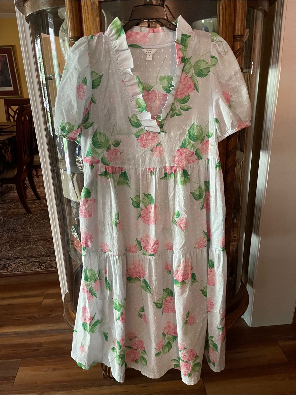 crown & ivy White Maxi Dress with Pink Floral Print size small